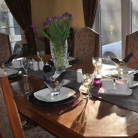 Demi'S Place Bed And Breakfast-3